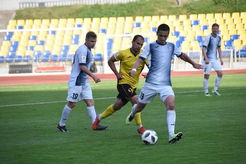 Футбольный клуб «Челябинск» выиграл седьмой матч подряд