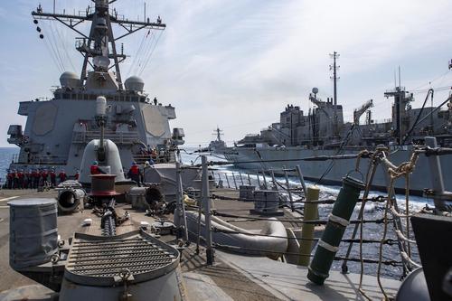 Эсминец ВМС США «Лабун» отправился в Черное море