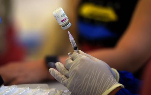Прокуратура Генуи расследует смерть 18-летней итальянки после прививки препаратом AstraZeneca