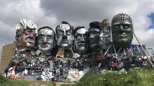 Арт-скульптура из мусора лидеров G7 появилась в Корноуле на юге Англии