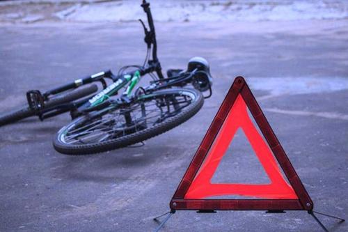 В Хабаровске ребенок на велосипеде попал под колеса автомобиля