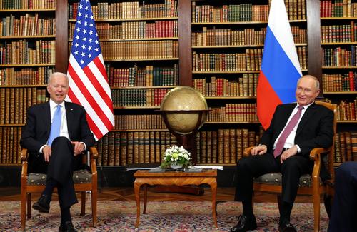 Стартовали переговоры Путина и Байдена в расширенном составе