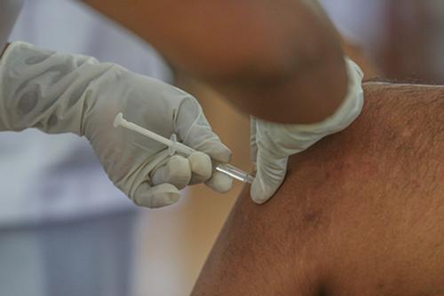 Президент гильдии адвокатов назвал законным решение об обязательной вакцинации в столице