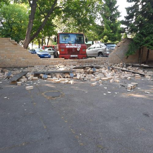 Посольство Латвии в Минске пострадало в ходе возможного ДТП