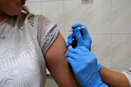 Половина сотрудников ПривЖД привита первым компонентом вакцины 