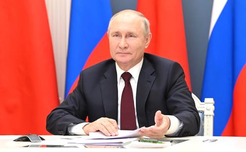 Президент РФ Путин сообщил, что привился «Спутником V»