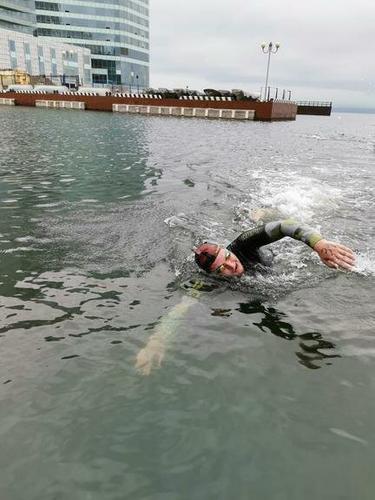 Эстафетный заплыв собрал во Владивостоке спортсменов со всей России