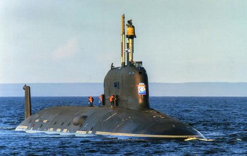 Подводники Северного флота РФ проводят испытания новых субмарин на предельных глубинах 