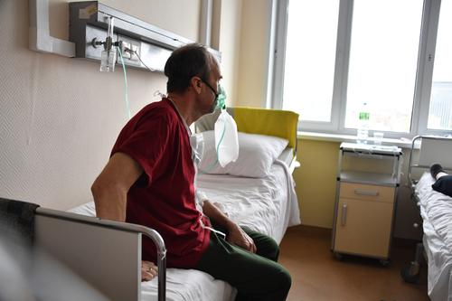 РБК: первый замминистра промышленности Осьмаков призвал металлургов сократить потребление кислорода ради больниц 