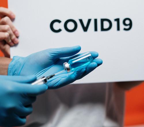 Мясников объяснил, возможно ли антитело-зависимое усиление коронавирусной инфекции из-за прививки 