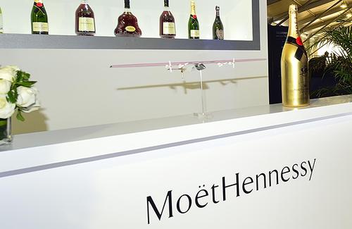 Французская компания Moet Hennessy приостановила поставку шампанского в Россию