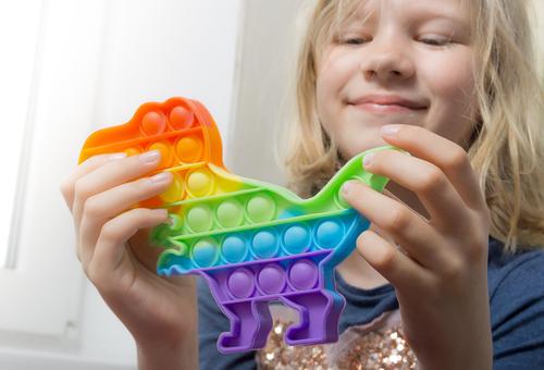 От кубика Рубика до «Поп-ита»: во что играют наши дети