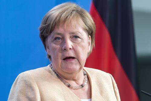 Меркель сообщила, что Германия намерена выделить Украине 1,5 миллиона доз вакцины против COVID-19