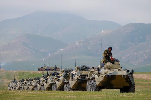 Российские военные начали КШУ в Таджикистане на фоне реальной угрозы проникновения в страну исламистов с юга