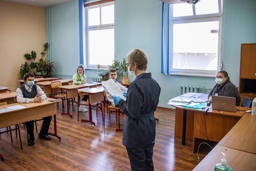 Правозащитница Волынец предложила проводить психологические консультации для школьников в период экзаменов