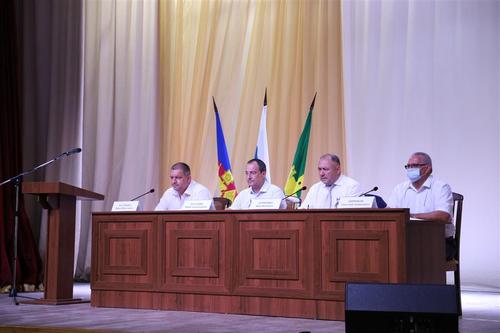 Кубанские депутаты отчитались перед активом Абинского района