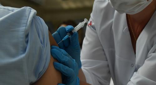 В Госдепе заявили, что Россия и Китай пытаются опорочить западные вакцины против COVID-19