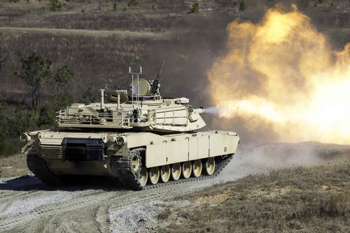 «Свободная пресса»: Польша закупает у США 250 танков Abrams для демонстрации лояльности Вашингтону