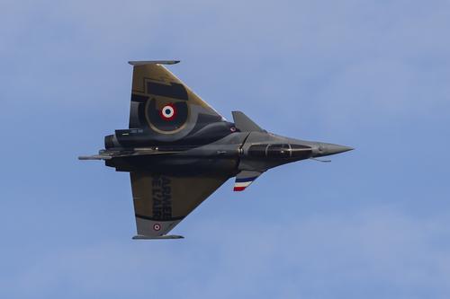 Сайт Avia.pro: российский Су-35 впервые проиграл в учебном бою французскому истребителю Dassault Rafale