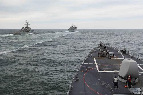 Американский адмирал Роберт Берк: военные России занимаются «устрашением» кораблей НАТО в Черном море