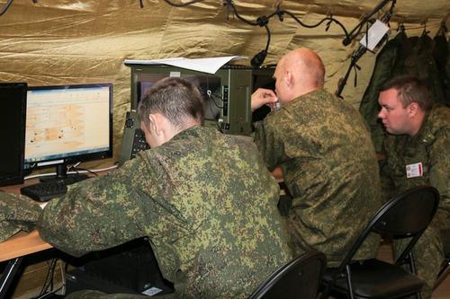 На фоне активности НАТО, объединение ЗВО отработало вопросы управления войсками в боевой обстановке
