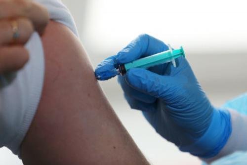 В Челябинскую область привезли большую партию вакцины «Спутник Лайт»