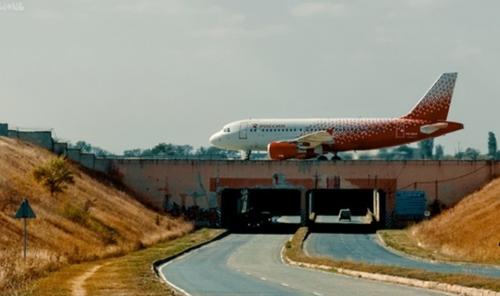 Тоннель под взлетно-посадочной полосой симферопольского аэропорта стал местом ДТП