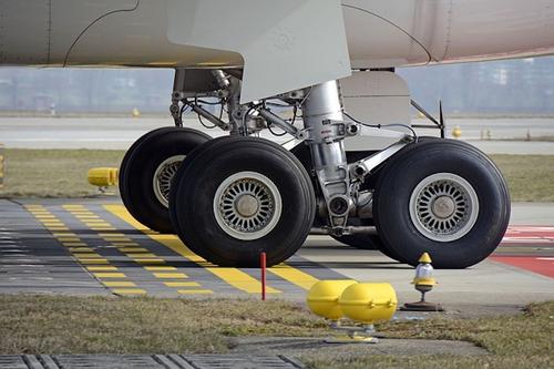 Самолет Ан-12М совершил вынужденную посадку в аэропорту Перми из-за отказа двигателя