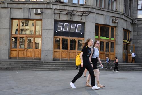 Синоптик Позднякова сообщила, что в выходные в Москве будет жаркая погода