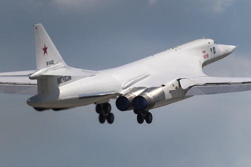 Sohu: американские военные ненавидят российские стратегические ракетоносцы Ту-160