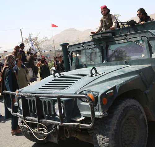 Пентагон направляет в аэропорт Кабула дополнительно тысячу военнослужащих