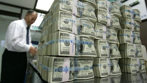 Россия увеличивает закупку валюты для ФНБ