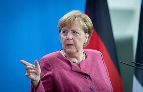 Эксперт Загородний призвал Зеленского «накормить» и «помахать ручкой» Меркель, которая прилетит с «ультиматумами от Путина»