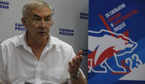 Депутат ЗСК обсудил вопросы патриотического воспитания молодежи