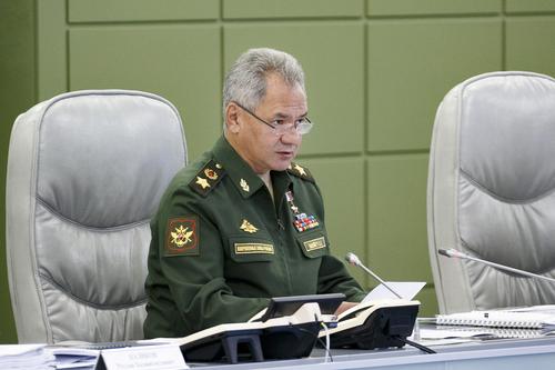Министр обороны Шойгу заявил, что Москва в отличие от Вашингтона старается не навязывать свои порядки зарубежным странам