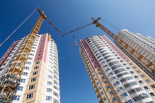 Более половины строящегося жилья россияне возводят самостоятельно