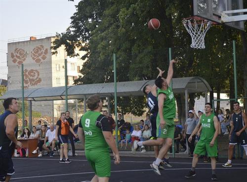В Кореновске провели турнир по баскетболу памяти тренера Владимира Пикулика