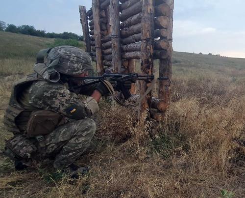 Алексей Арестович: для наступления ВСУ на республики Донбасса должны сложиться «экстраординарные условия»