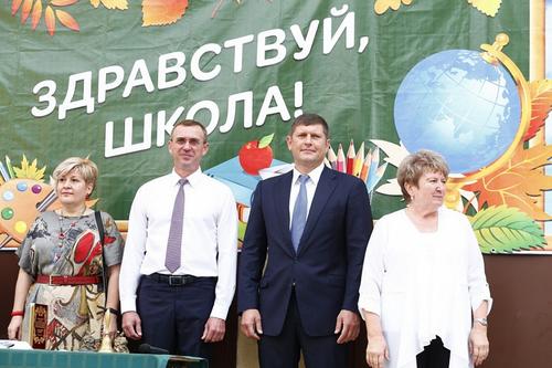 Андрей Алексеенко поздравил школьников краснодарской гимназии №69 с 1 сентября