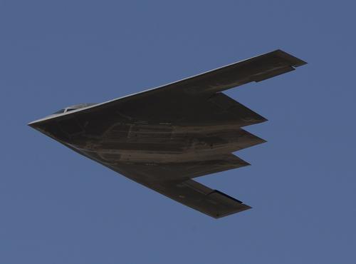 Сайт Avia.pro: США могут устроить «провокацию» с помощью бомбардировщиков B-2 Spirit на военных учениях России в Арктике  