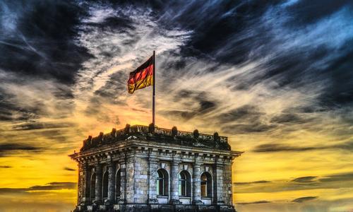 Эксперт Фратцшер упрекнул Германию за то, что она недооценивает экономические риски пандемии COVID-19