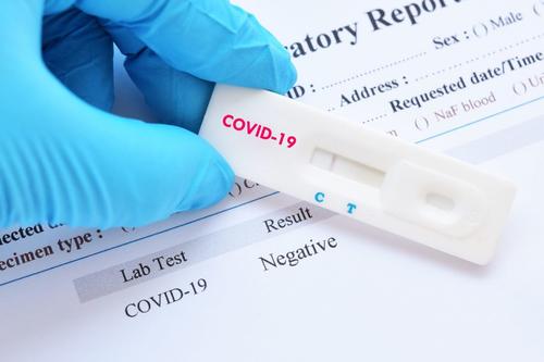 Испытано на себе: как я сдавала тест на коронавирус в Латвии​