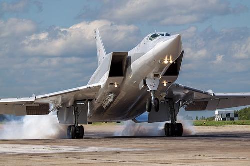 Antidiplomatico: российские ракетоносцы Ту-22М3 могут уничтожить флот НАТО в Средиземном море за два часа