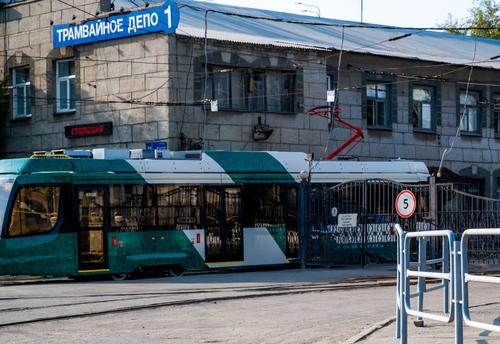 В Челябинске вандалы забрались в депо и испортили новый трамвай
