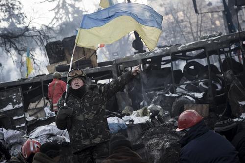 Киевский политолог Погребинский назвал одним из условий для нового Майдана на Украине «массированную поддержку извне»