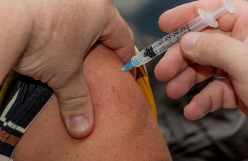 Латвия оценит риск тромбозов после прививки Johnson&Johnson