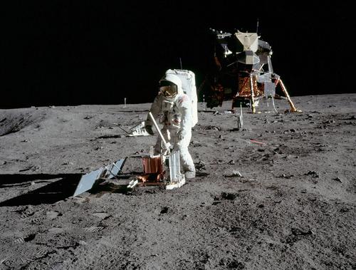 Причина, по которой американские лунные модули не могли взлететь с поверхности Луны 