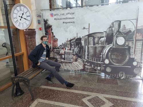 На вокзале Волгограда установили ретрофотозону прибытия поезда