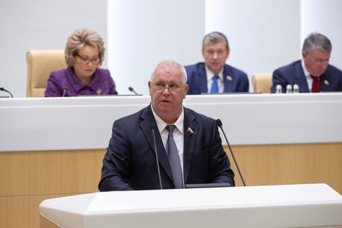Сенатор от Адыгеи Олег Селезнев скончался от коронавируса 