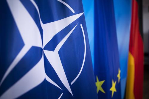 Политолог Вершинин, комментируя решение НАТО выслать из Брюсселя 8 дипломатов РФ: «Доверять Западу нельзя»